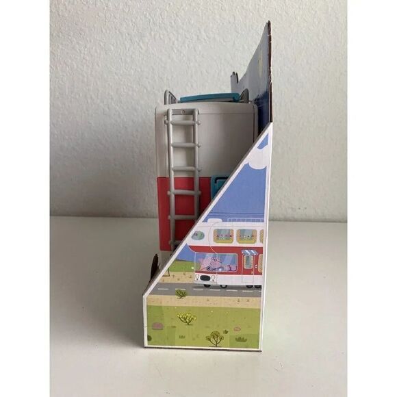 Peppa Pig Peppa’s Family MOTORHOME Vehicle To RV Playset With 4 Figures NEW - Picture 8 of 12